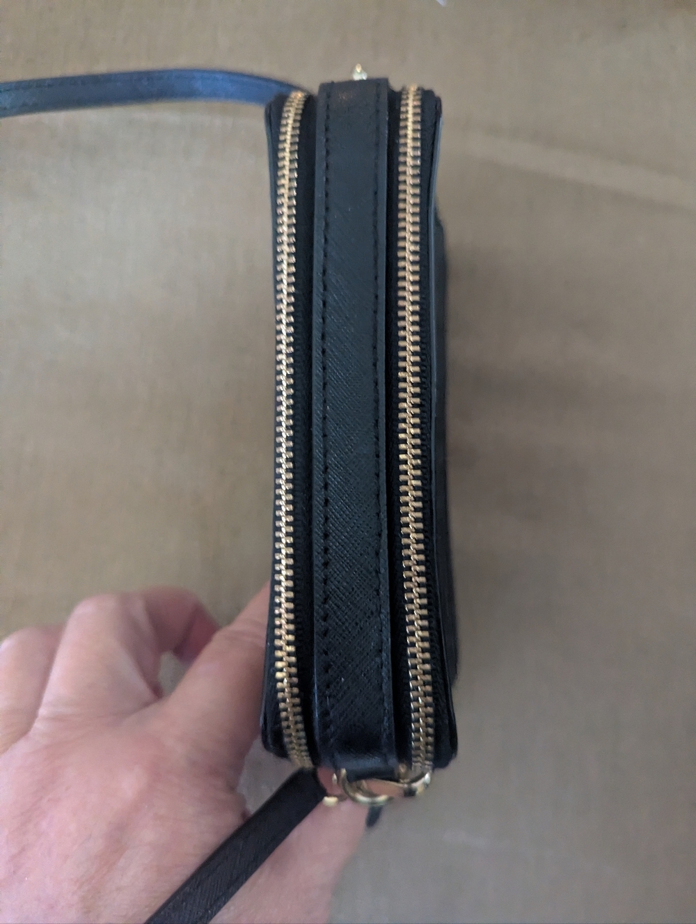 kate spade black saffiano crossbody wallet - Picture 3 of 5